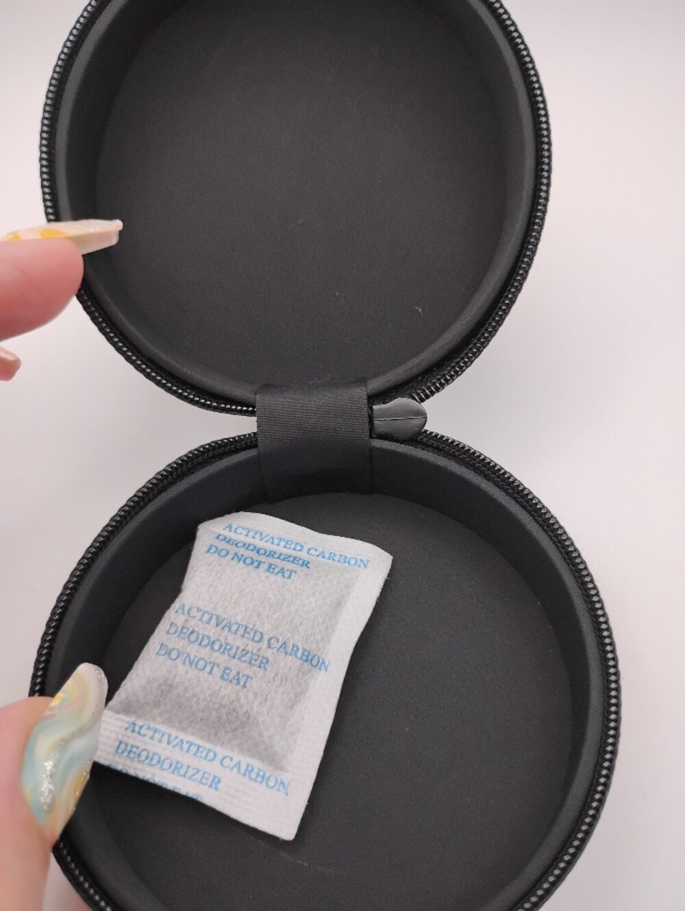 Prada Beauty Black Round Cosmetic Case - Picture 3 of 5